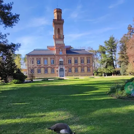 Chambre, Cuisine Et Salle De Bain Avec Balcon Sur Jardin Massey